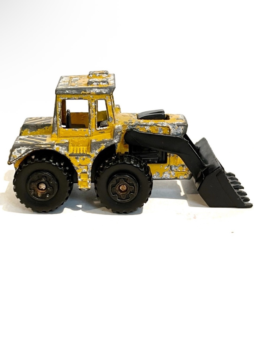 Vintage 1976 Matchbox Lesney Diecast Yellow Tractor Toy Car Model 1:64 SuperFast
